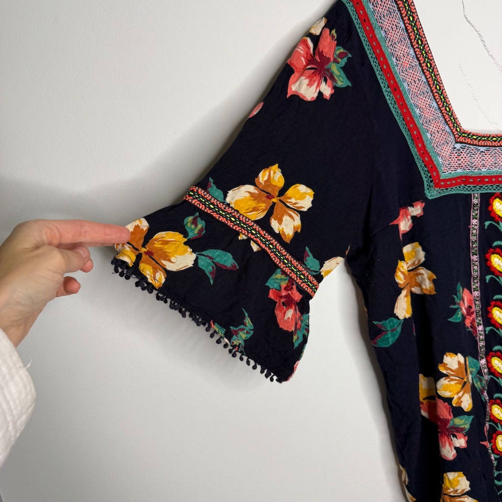 H16 Anthropologie Dakota Floral Embroidered Boho Square Neck Pom Pom Trim Navy L - Picture 4 of 7